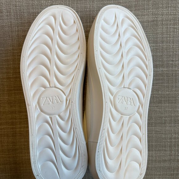 Zara White Minimalist Sneakers with Leather Upper - Picture 5 of 5
